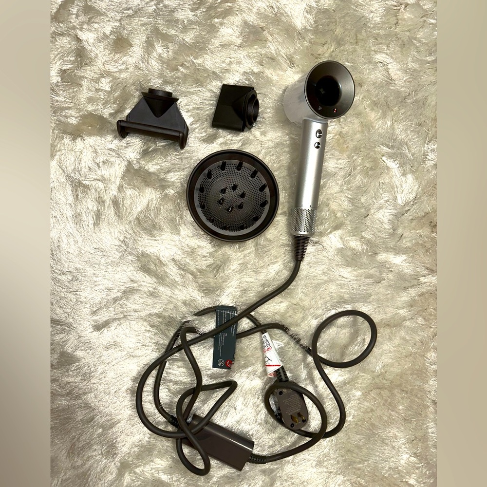 Dyson Special Edition Supersonic Hair Dryer . Special edition pieces attached